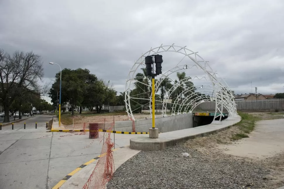 EN ESPERA. La obra del paso subterráneo de la Mendoza luce concluida.  la gaceta / foto de jorge olmos sgrosso 