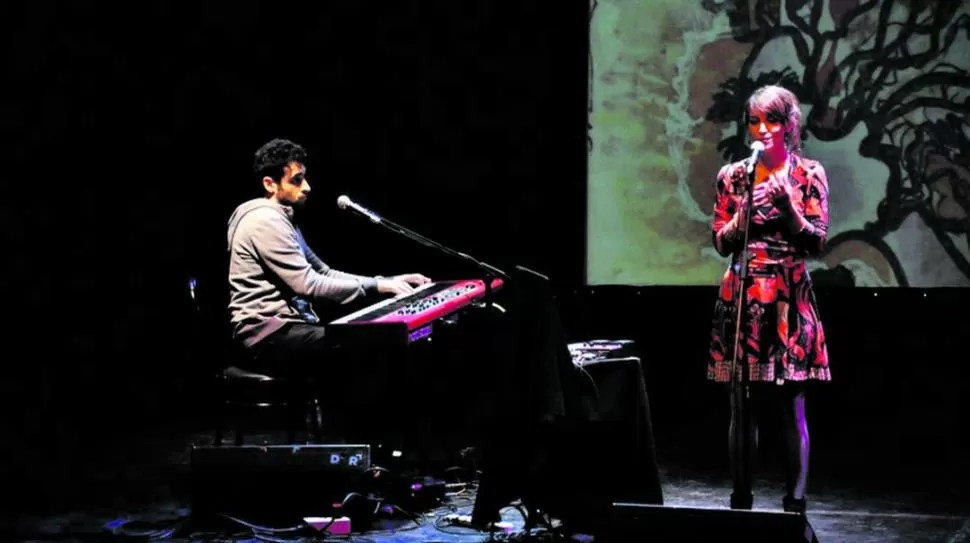 FUERZA CREATIVA. Roque Céliz y Mercedes Maiztegui integran “Turucuto”. foto via Roberto Ramasso