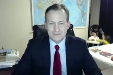 Los protagonistas del video viral de la BBC ahora tienen su propio dibujo animado