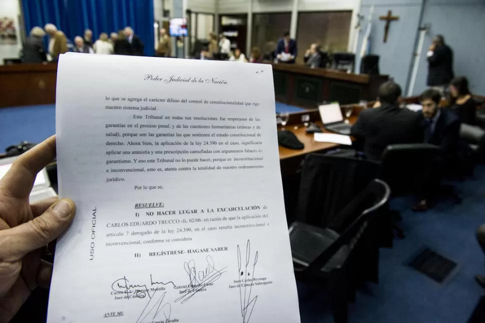 EL FALLO. La sentencia se dio a conocer mientras en la sala del TOF se desarrollaba una nueva audiencia de la megacausa “Operativo Independencia”.  la gaceta / FOTO DE JORGE OLMOS SGROSSO