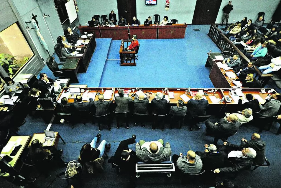 JORNADA AGITADA. El tribunal federal espera que la calma retorne a la sala luego de la declaración de la testigo de identidad reservada. la gaceta / foto de osvaldo ripoll