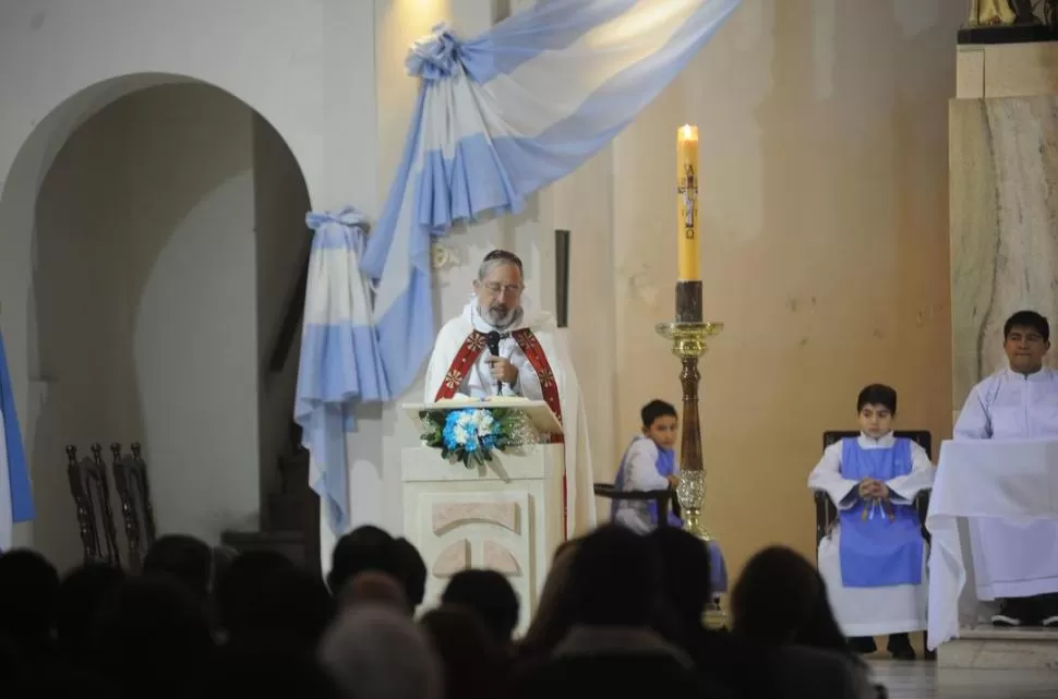 HOMILÍA. Rossi defendió a las familias numerosas y reivindicó el trabajo rural. la gaceta / foto de osvaldo ripoll