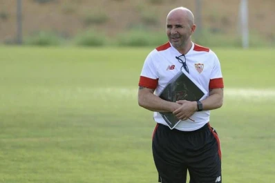 Sevilla “liberó” a Jorge Sampaoli