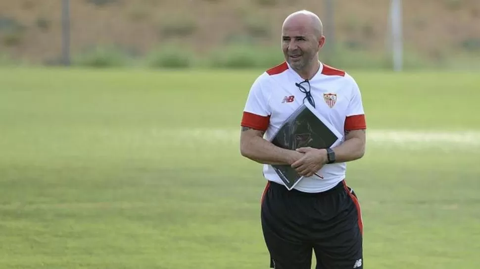 LISTO. Sampaoli rescindirá su contrato con Sevilla para asumir en la Selección. archivo