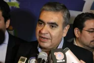 Alfaro: “usan la política para volverse millonarios”