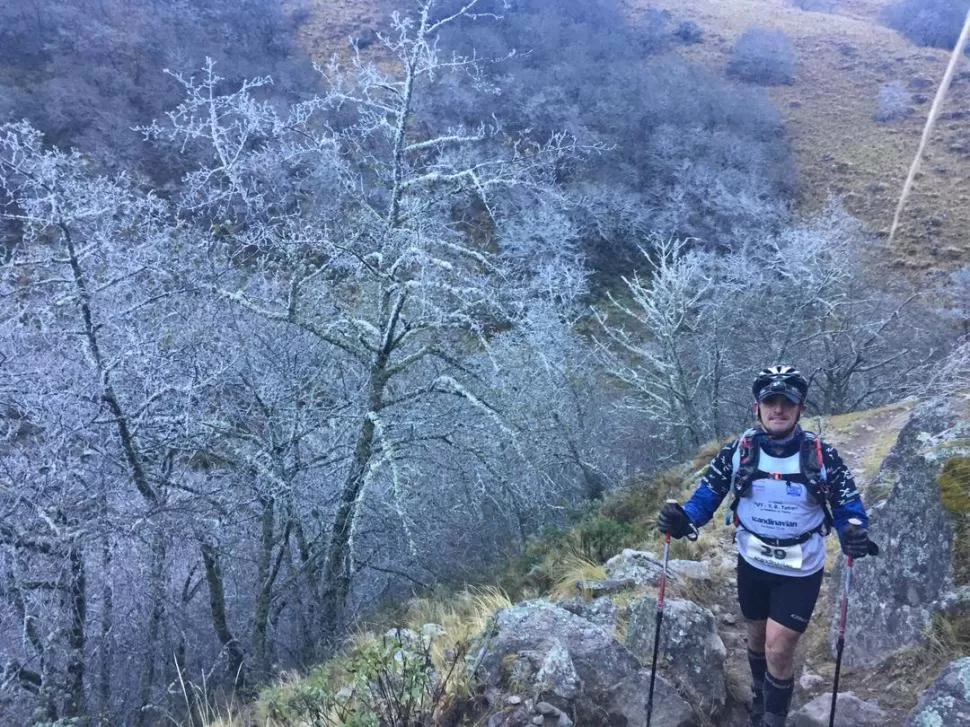 PURA ADRENALINA. Los expedicionarios sortearon muchos obstáculos. foto de ECOATLETAS