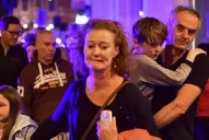 Video: el momento en que la Policía evacúa uno de los lugares atacados en Londres