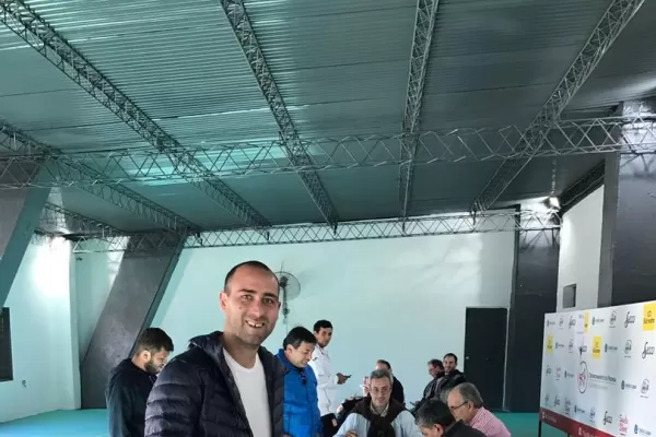 De la mano de un Ex San Martín, Defensa y Justicia goleó a Talleres
