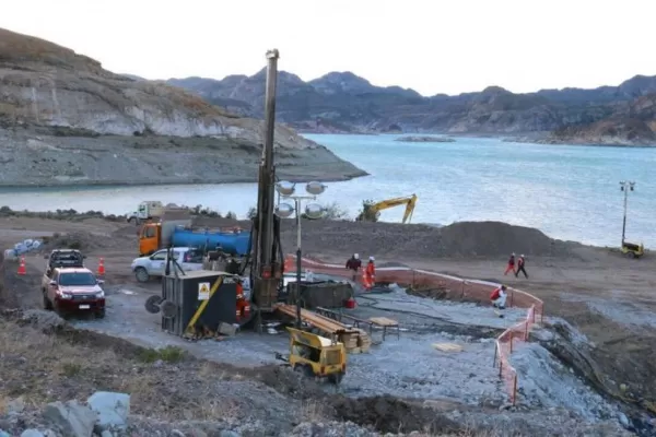 Desesperado rescate de mineros en Chile