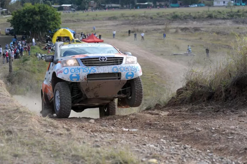 PURA POTENCIA. Subiendo la loma, la camioneta al mando de Ricardo Neme mostró muy bien lo que puede hacer. la gaceta / foto de josé nuno