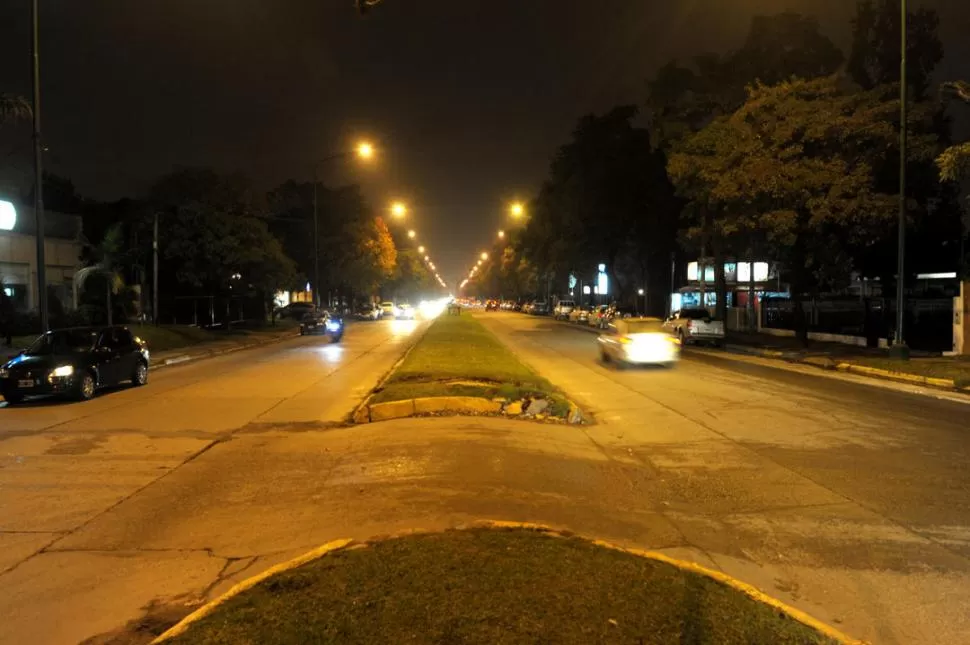 AVENIDA ACONQUIJA. La joven fue atropellada hace dos semanas en la principal arteria de Yerba Buena. la gaceta / Foto de José Nuno (archivo)