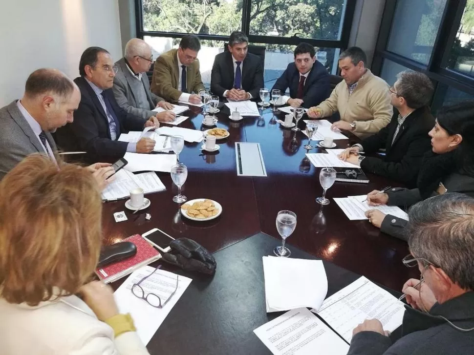 LABOR PARLAMENTARIA. Jefes de bloque y autoridades definen el temario.    Prensa H. Legislatura