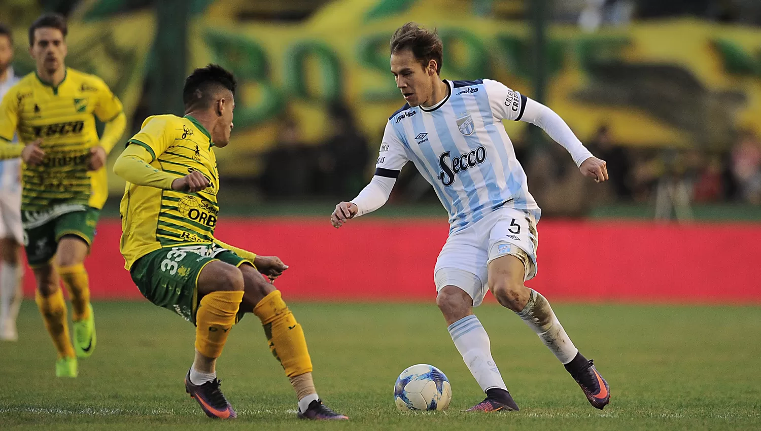 ¿LA DESPEDIDA? Nery Leyes podría jugar sus últimos minutos con la camiseta Decana. ARCHIVO LA GACETA