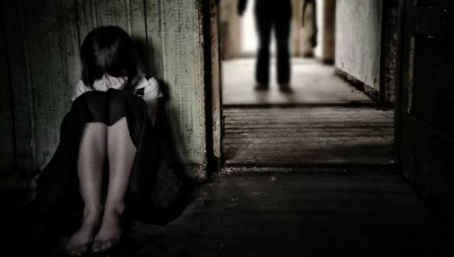 El juego de los papelitos: detuvieron a dos hombres por abusar de menores adictas a las drogas