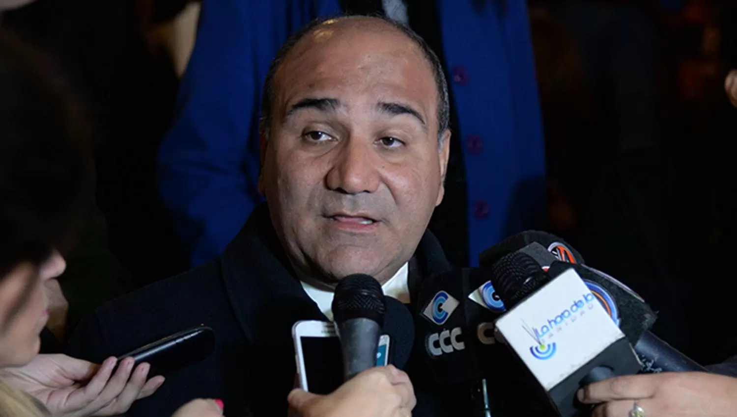 El gobernador Manzur, ante la prensa. FOTO TOMADA DE COMUNICACIONTUCUMAN.GOB.AR. 