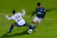 Baliño se equivocó y no cobró un claro penal a Di Plácido