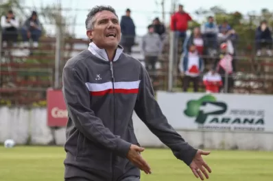 Cagna lamentó el empate y las situaciones perdidas