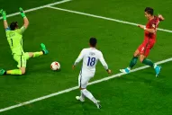 Bravo se arropó de héroe y Chile es finalista de la Copa Confederaciones