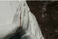 San Pedro de Colalao: investigan un líquido que salió de las manos de la Virgen de Lourdes