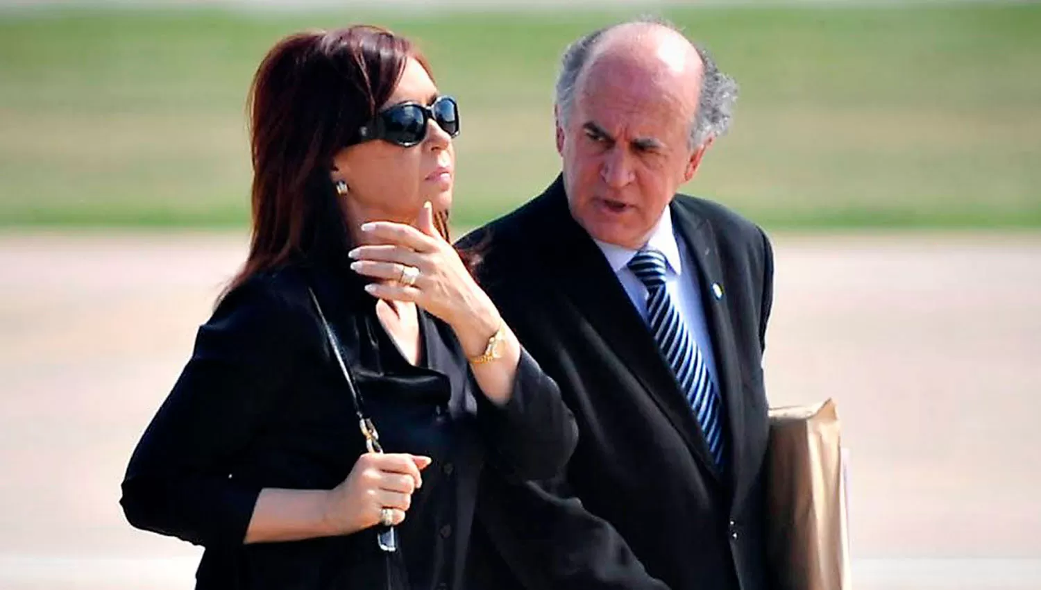 CRISTINA KIRCHNER Y OSCAR PARRILLI. FOTO TOMADA DE AQUIJUJUY.COM.AR