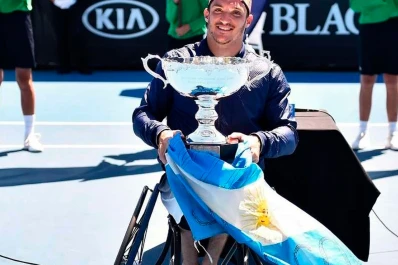 Gustavo Fernández, el tenista argentino que llega al primer puesto del ranking mundial