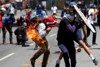 Maduro espera que la libertad de López pacifique al país