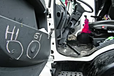 Atacan a tiros en la autopista a un camionero y a su acompañante