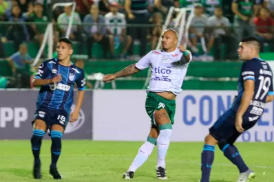 Atlético jugó un gran segundo tiempo y derrotó a Oriente Petrolero