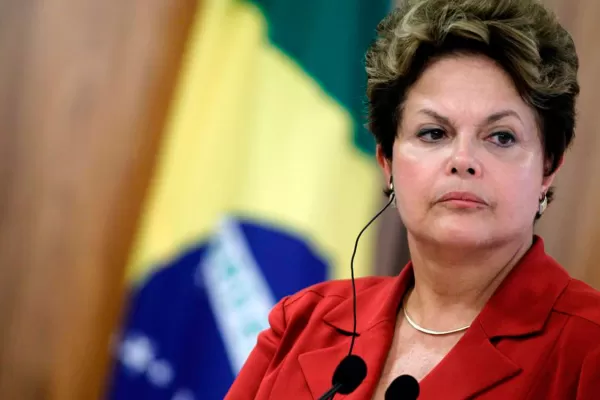 Dilma Rousseff calificó de absurda la condena a Lula da Silva