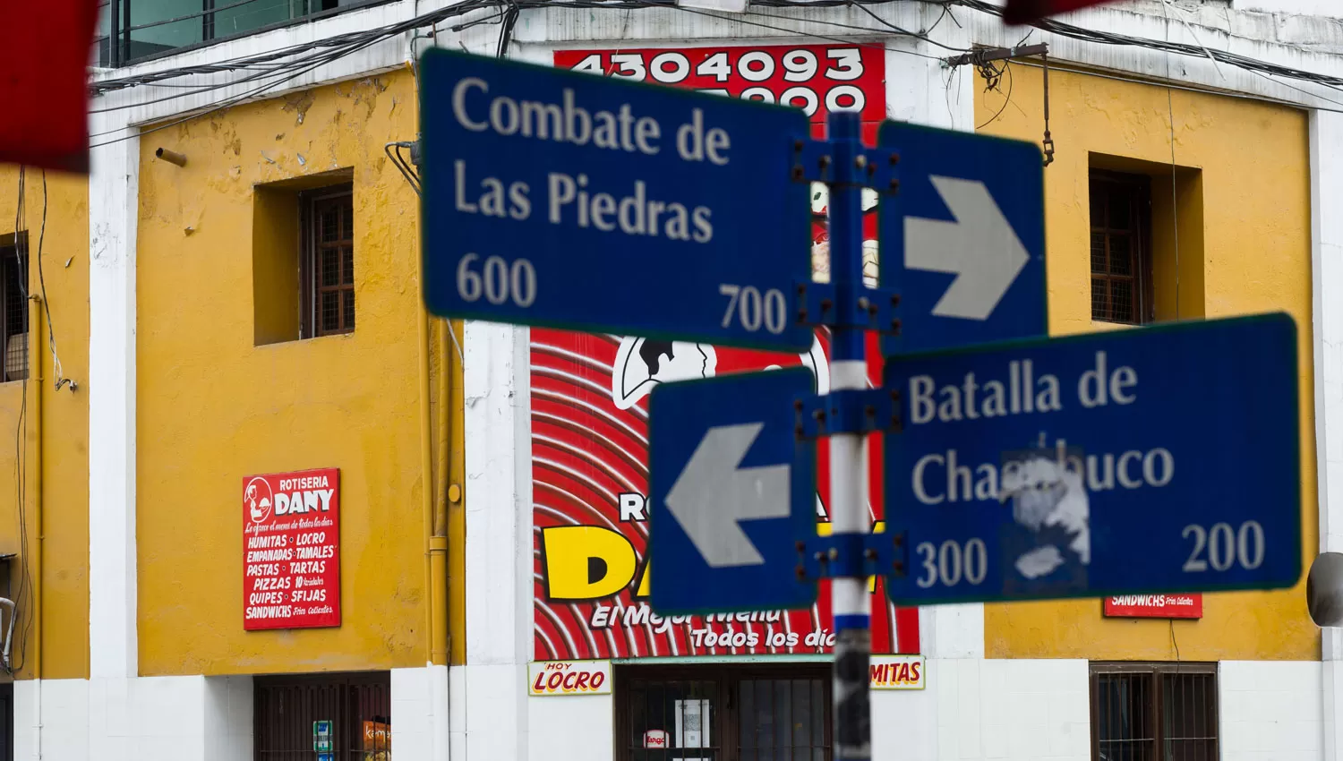 LA ESQUINA. El cruce de Las Piedras y Chacabuco está en la mira de los funcionarios. LA GACETA / DIEGO ARÁOZ