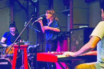 La luna y el mar se funden en el segundo disco del grupo Turucuto