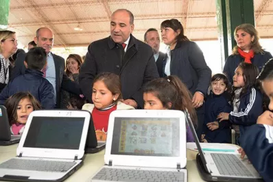 El armado oficial se lanza hoy con críticas a Macri