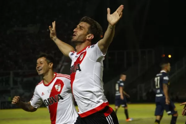 Iván Alonso rescindió contrato con River, que liberó un cupo de extranjero