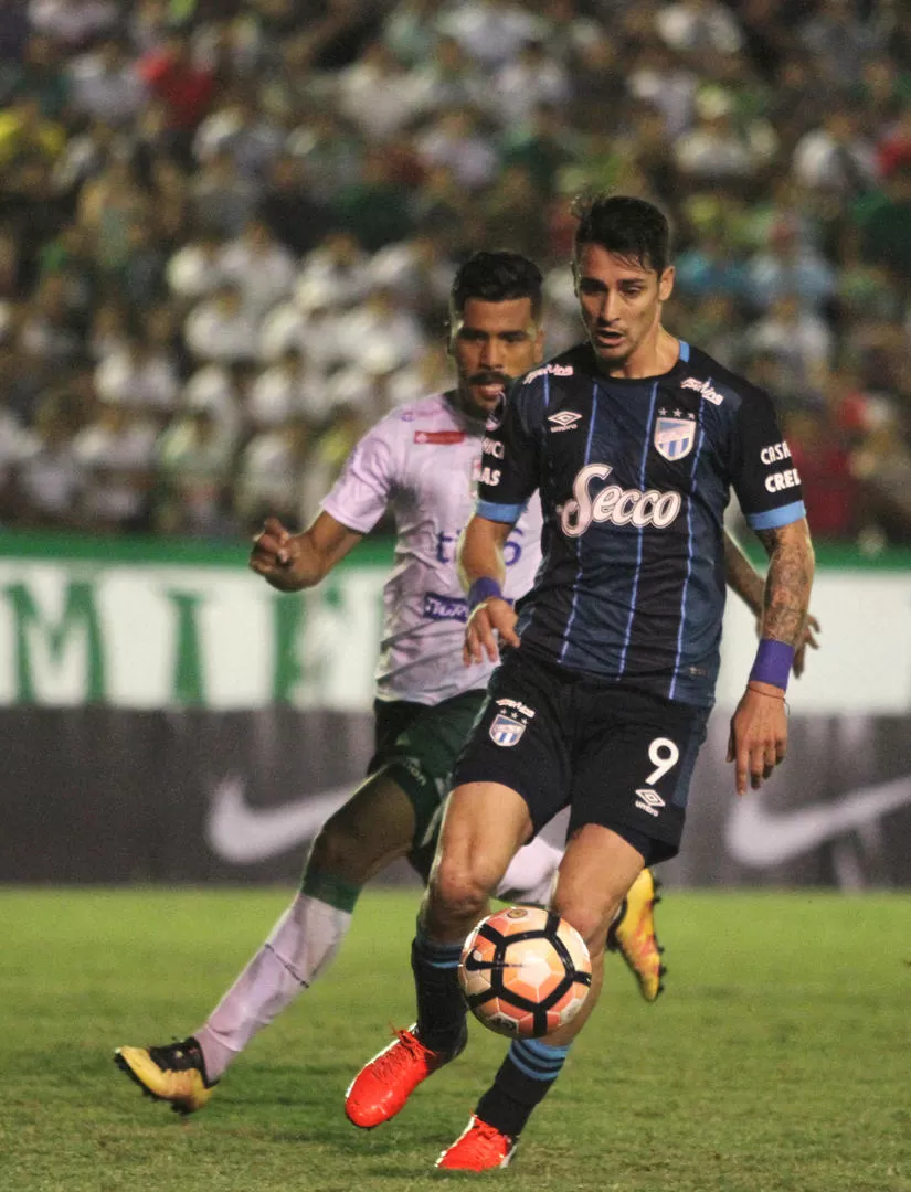 DE LOS MÁS QUERIDOS. Gracias a sus goles en la Copa y en el torneo local, Zampedri logró enamorar a los hinchas de Atlético. Reuters