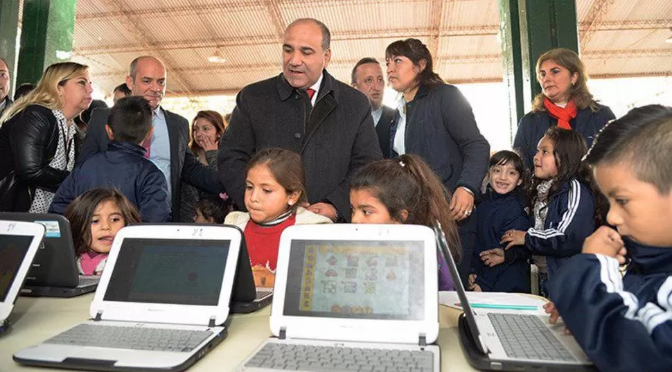 EN RECESO. Manzur destacó la contención escolar en el receso invernal. prensa comunicación pública