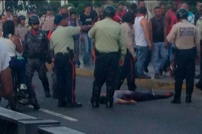 Murió una mujer luego del ataque de un grupo paramilitar durante las votaciones en Venezuela