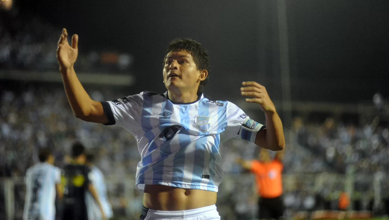 Luis Miguel Rodríguez durante el partido en el que Atlético empató con Boca.