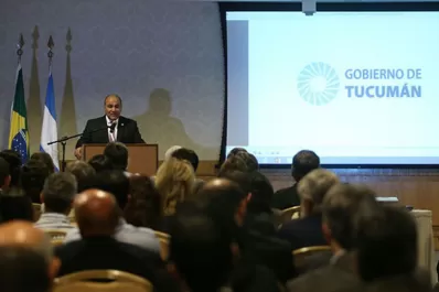 Manzur anunció que habrá vuelos directos entre Tucumán y Río de Janeiro