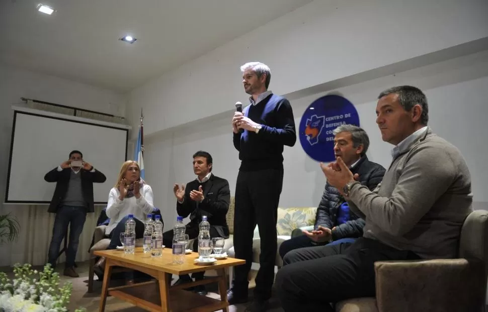 EN CONCEPCIÓN. Peña dialogó con dirigentes y con productores cañeros. la gaceta / foto de osvaldo ripoll 