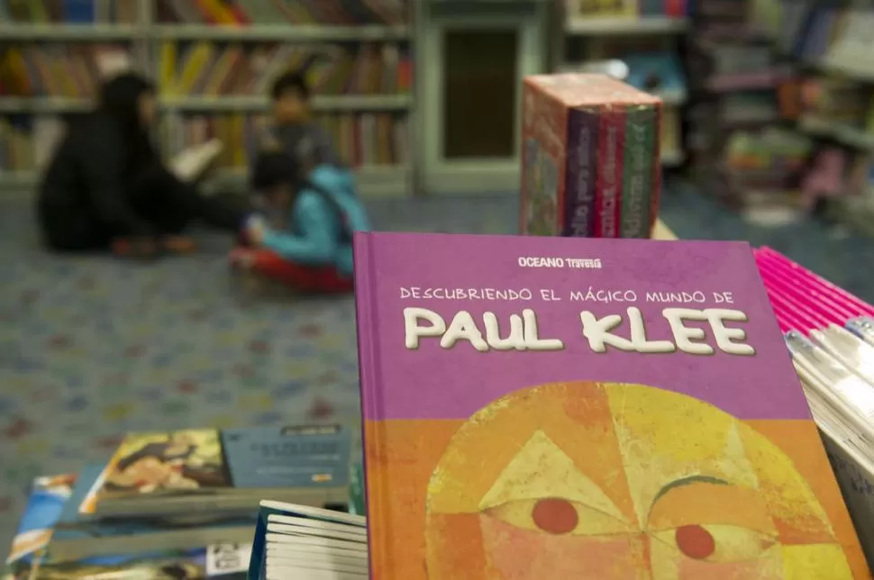 KLEE PARA NIÑOS. Una de las tantas propuestas que hay en librerías. 