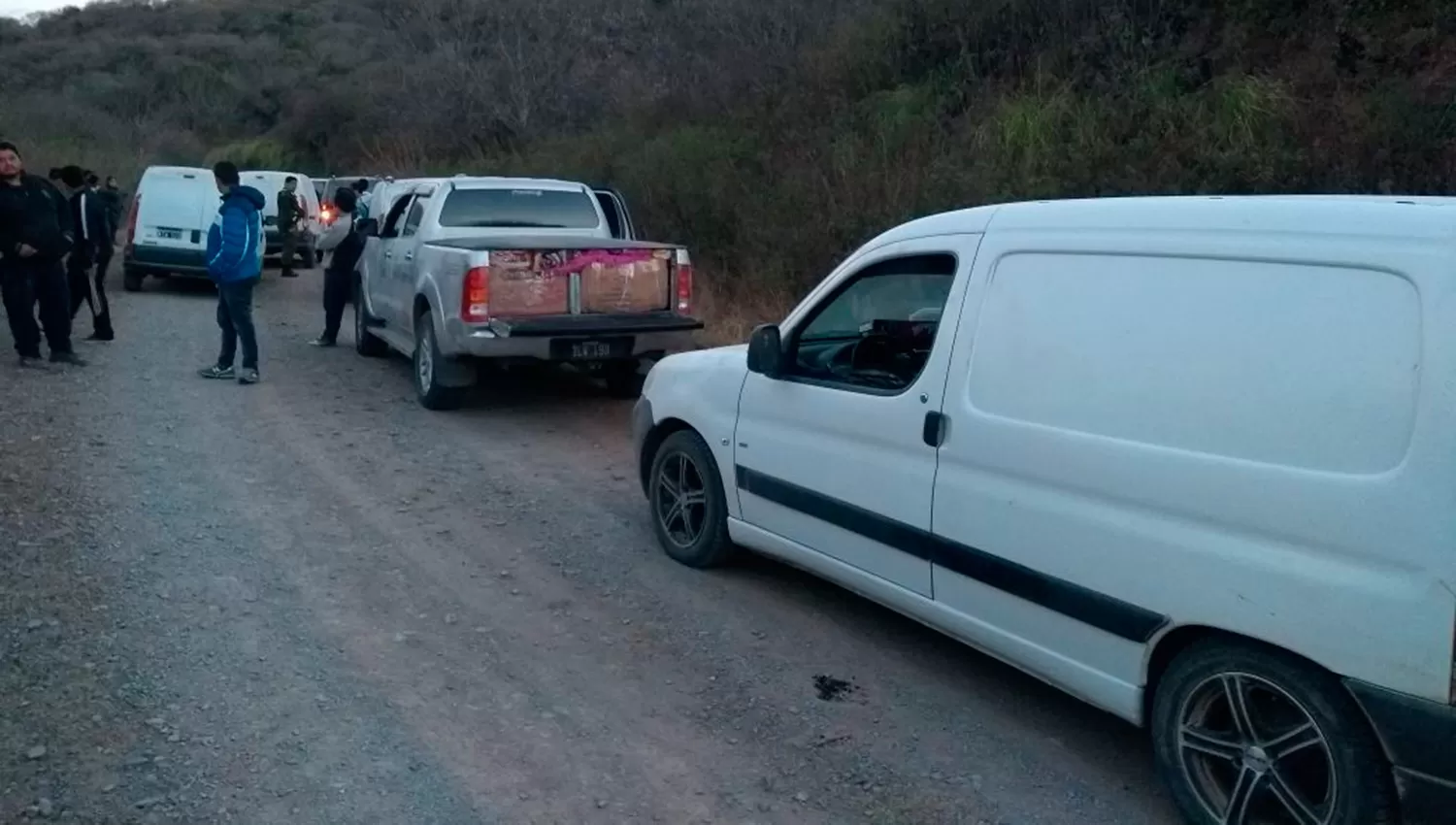 Trancas: bolseros casi provocan una tragedia en un camino alternativo a la ruta 9