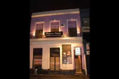 Llega Mujeres a Escena