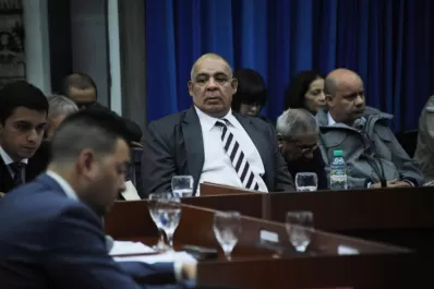 La UIF expresó a Manzur su inquietud por los posibles delitos tras una casa de juego de los Ale