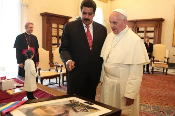 En medio de la violencia, el Papa le pidió a Maduro que suspenda la Asamblea Constituyende