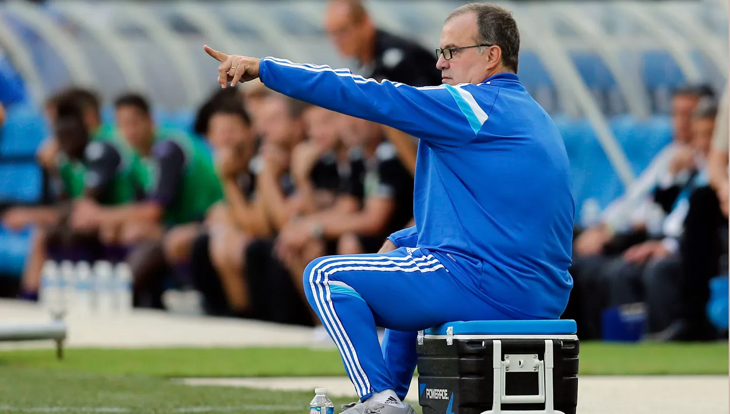 EL REGRESO. Luego de dos temporadas afueras de las canchas, Marcelo Bielsa retoma la actividad oficial conduciendo a Lille. ARCHIVO