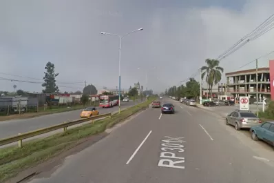 Un motociclista chocó contra un camión y murió en El Manantial