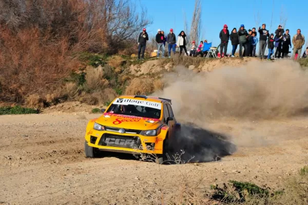 García Hamilton, Padilla y Collado sonrieron sólo por llegar