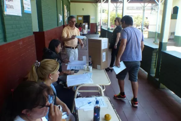 El alto porcentaje de indecisos inquieta al Gobierno nacional