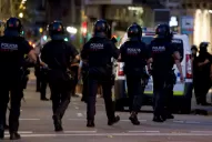 Video: difunden el momento en que la furgoneta atropella a las personas en Barcelona