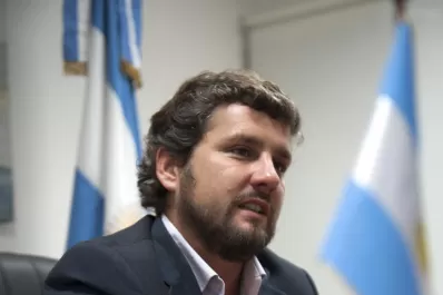 Campero hizo pública su declaración de bienes: alquila una casa y tiene un auto modelo 2010